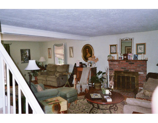 14 Cranberry Road Carver, MA 02330 - Photo 3 of 7 Gallery Image 3