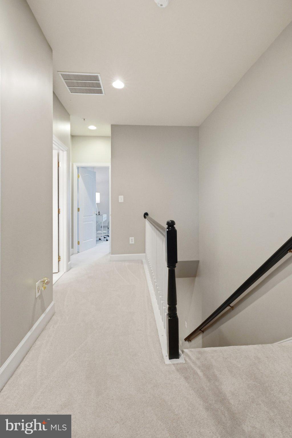 772 Raven Avenue Gaithersburg, MD 20877 - Photo 27 of 30 a view of a hallway with a room