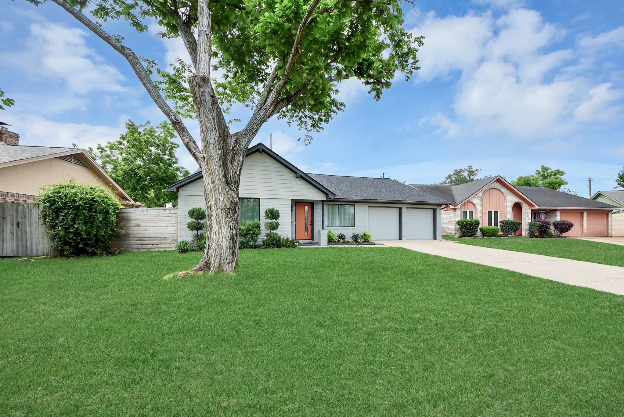 9731 Clanton Street Houston, TX 77080 - Photo 4 of 41