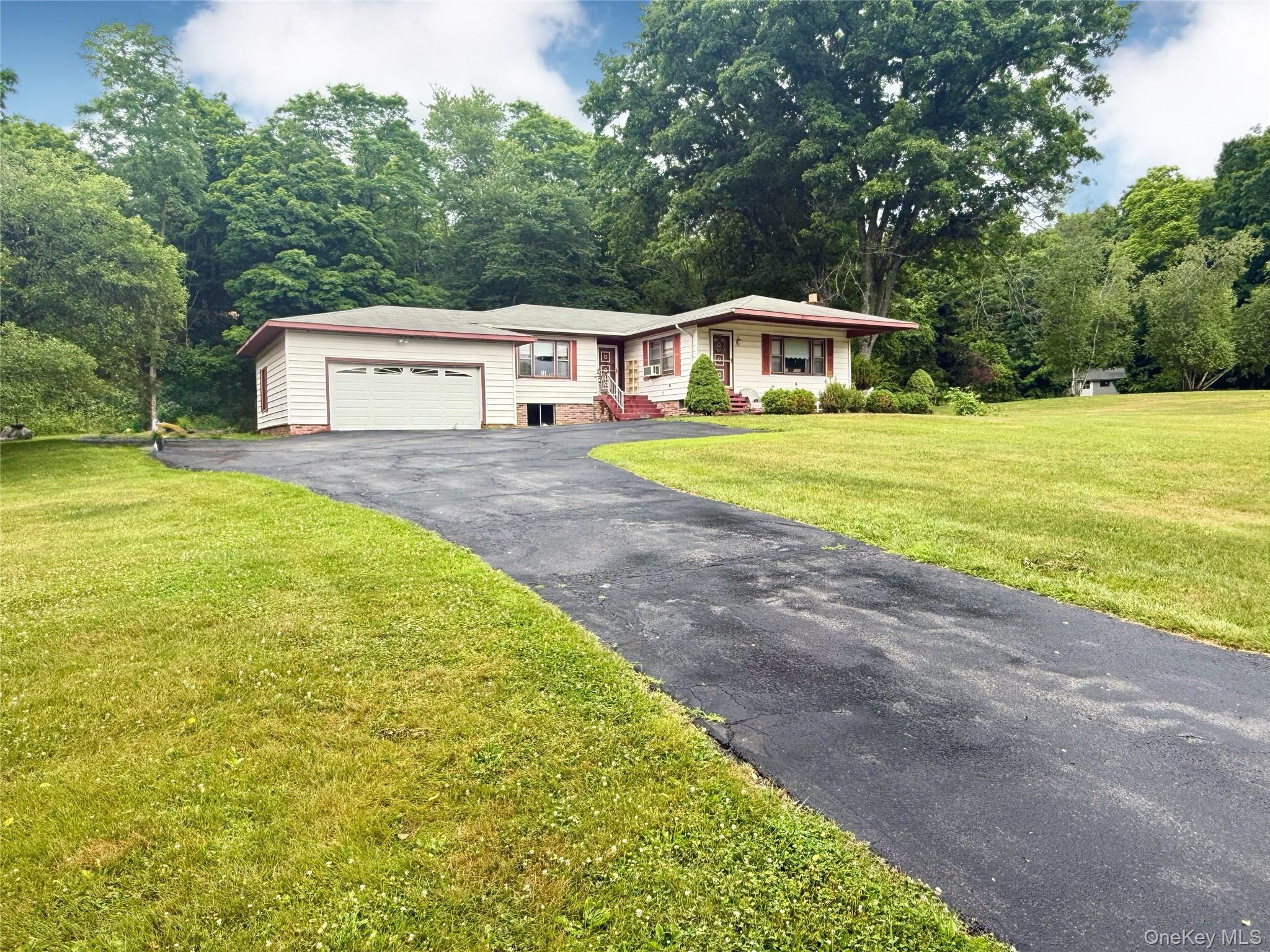 646 Oak Summit Road Millbrook, NY 12545 - Photo 4 of 36