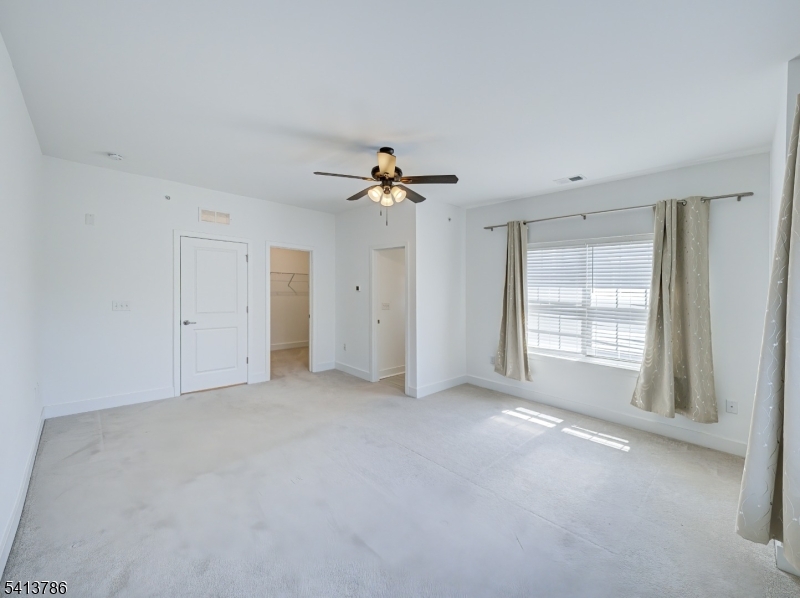 67 Veterans Way Morris Plains, NJ 07950 - Photo 27 of 33