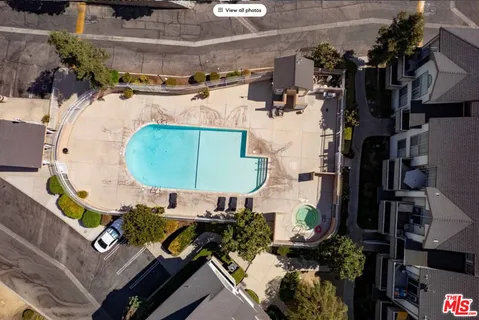 $299,000 | 11150 Glenoaks Boulevard, Unit 27, Pacoima, CA 91331