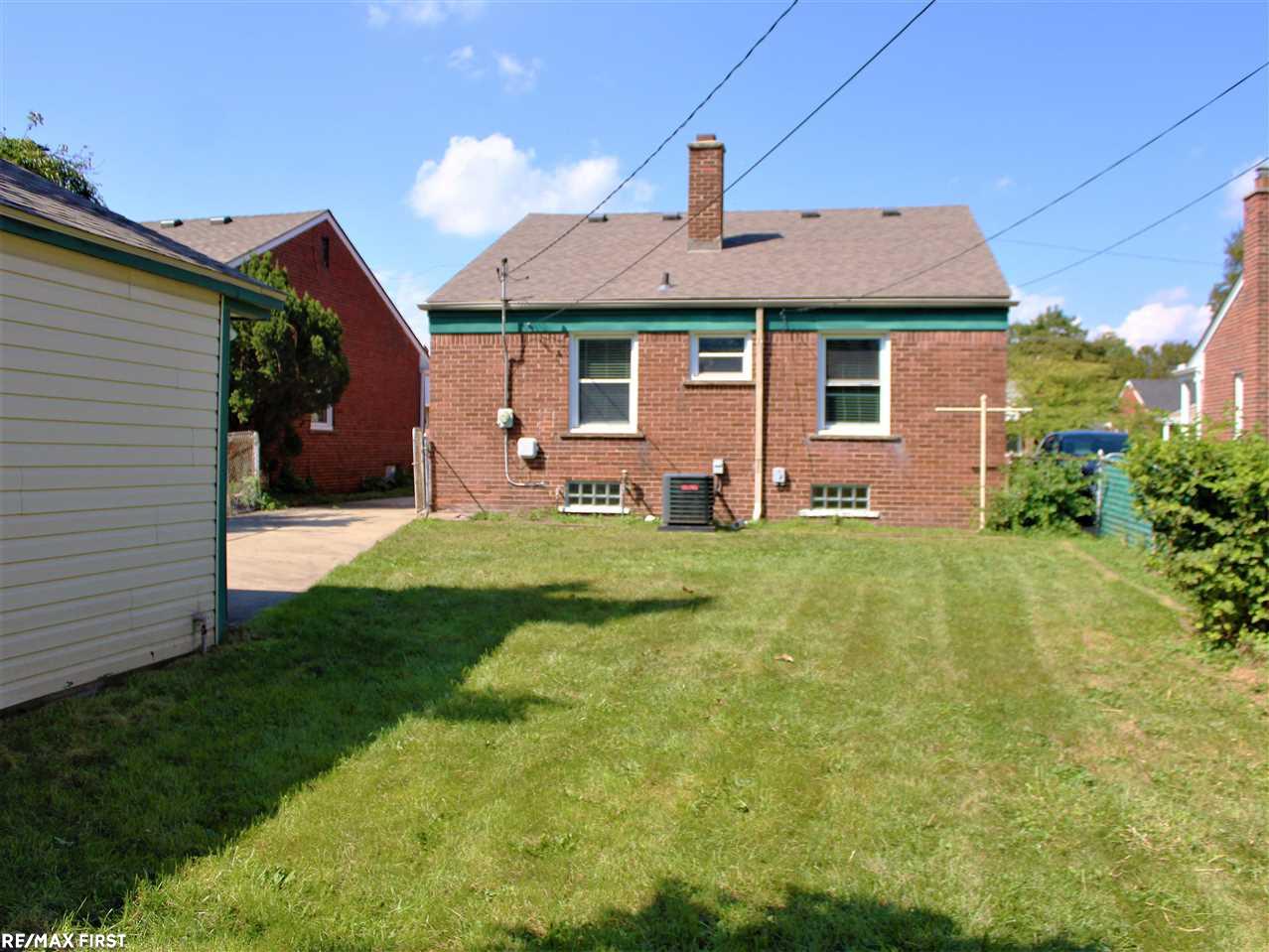 1661 Walnut Street Dearborn, MI 48124 - Photo 4 of 24