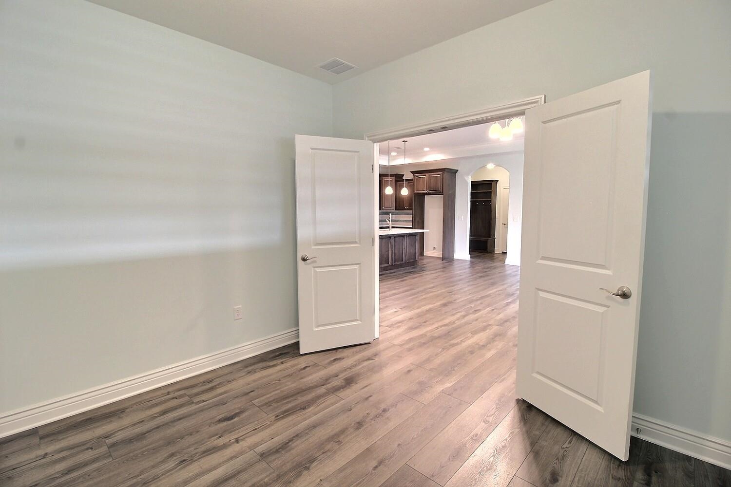 1305 South Angela Street Wichita, KS 67235 - Photo 15 of 21