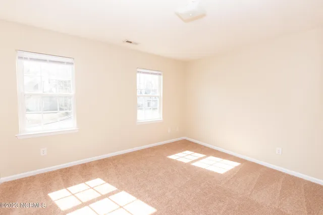 $1,075 | 328 Bracken Place, Jacksonville, NC 28540