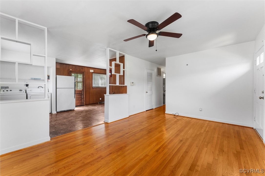 5425 Germain Road Richmond, VA 23224 - Photo 34 of 37 Unfurnished living room featuring washing machine