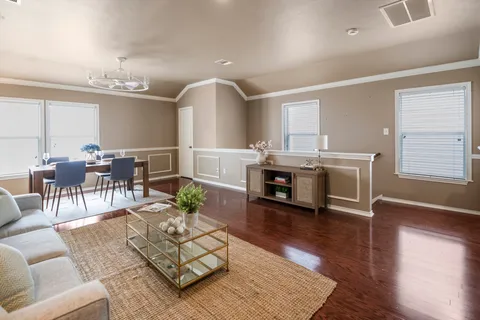 $319,000 | 3209 Chenevert Street, Houston, TX 77004