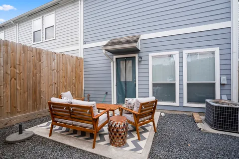 $319,000 | 3209 Chenevert Street, Houston, TX 77004