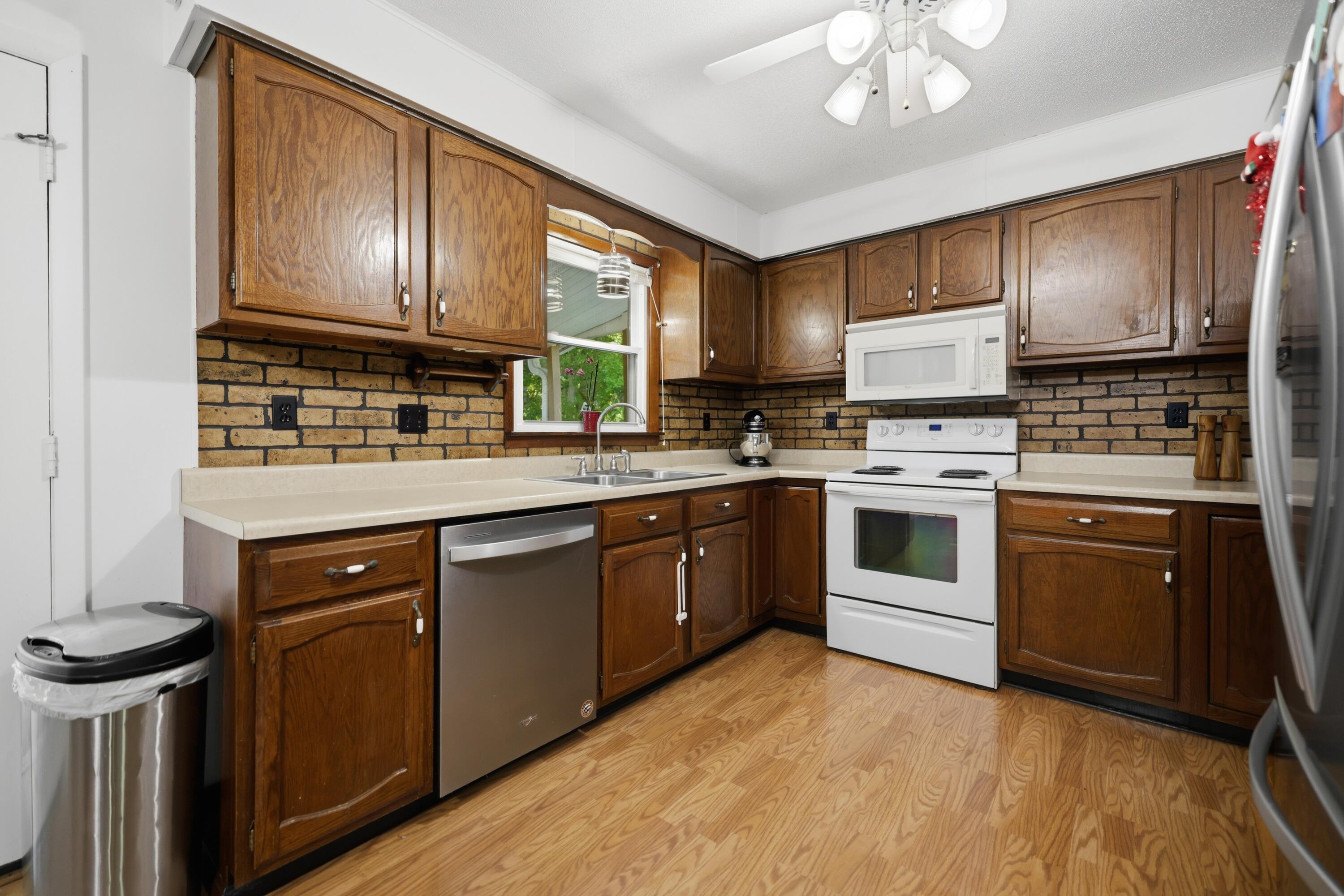 1130 Wright Road Murray, KY 42071 - Photo 12 of 35 Kitchen