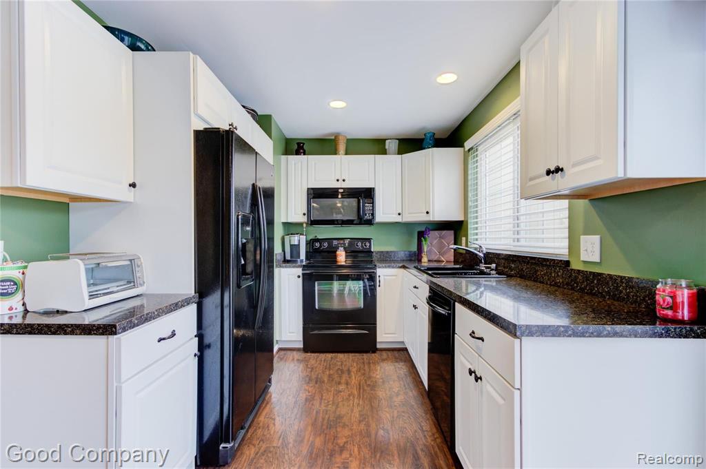 1275 Candlestick Lane Rochester Hills, MI 48306 - Photo 12 of 38