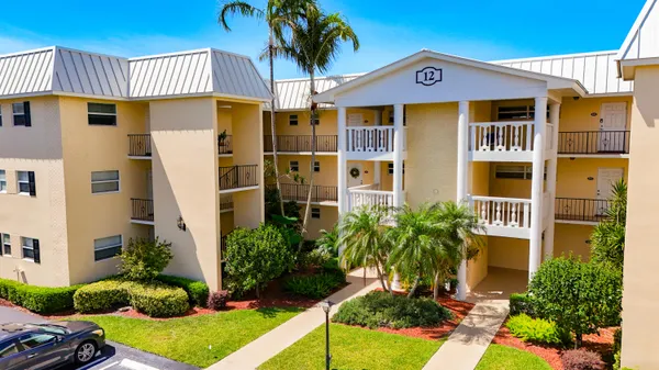 $219,900 | 12 Colonial Club Drive, Unit 202, Boynton Beach, FL 33435