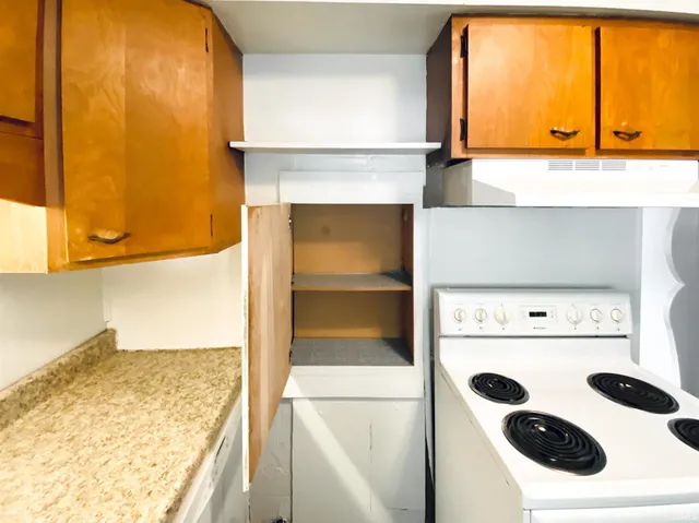 $1,495 | 128 North Clark Street, Bloomington, IN 47408