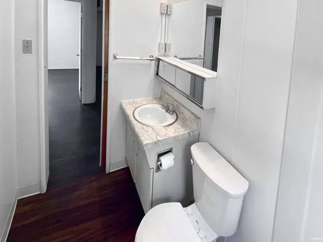 $1,495 | 128 North Clark Street, Bloomington, IN 47408