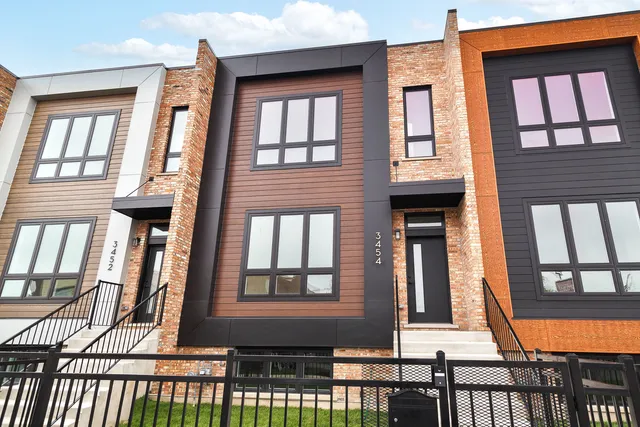 $699,000 | 3506 North Central Avenue, Chicago, IL 60634