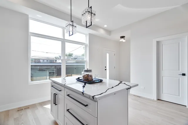 $699,000 | 3506 North Central Avenue, Chicago, IL 60634