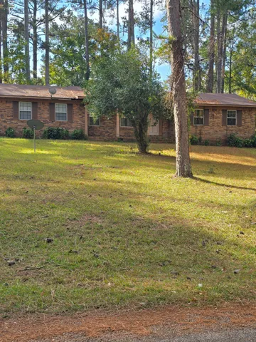 $156,000 | 256 Pinehurst Circle, Hazlehurst, MS 39083