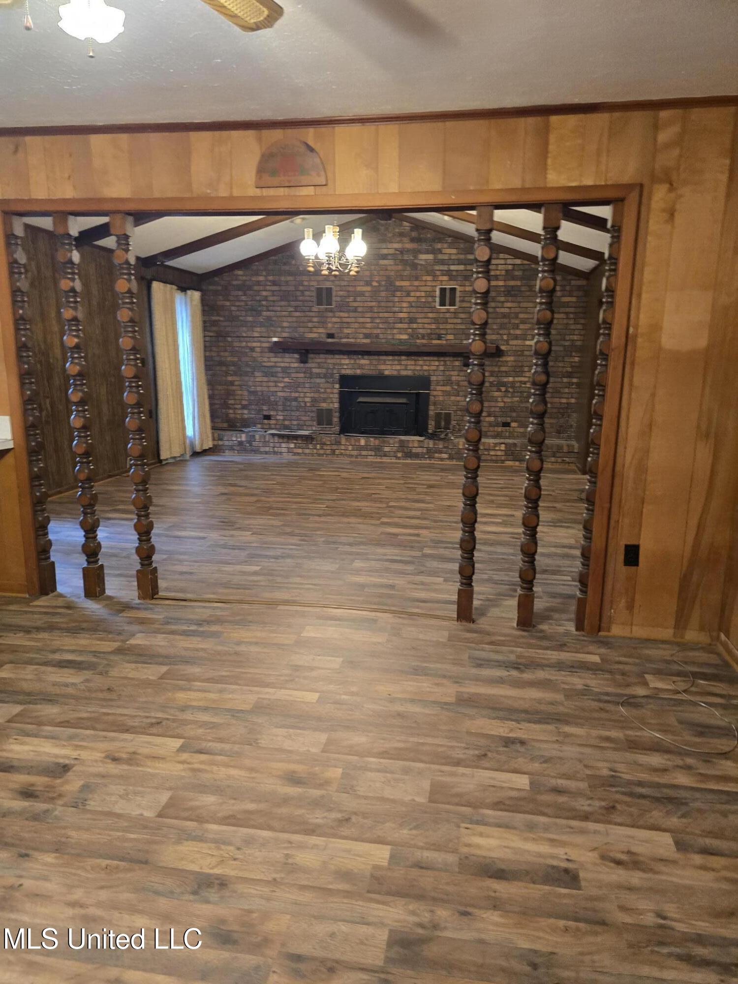 256 Pinehurst Circle Hazlehurst, MS 39083 - Photo 3 of 6 Dining room