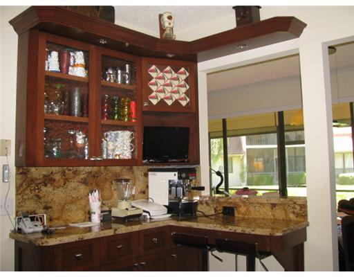 5760 Coach House Circle, Unit B Boca Raton, FL 33486 - Photo 7 of 16 Additional Photo