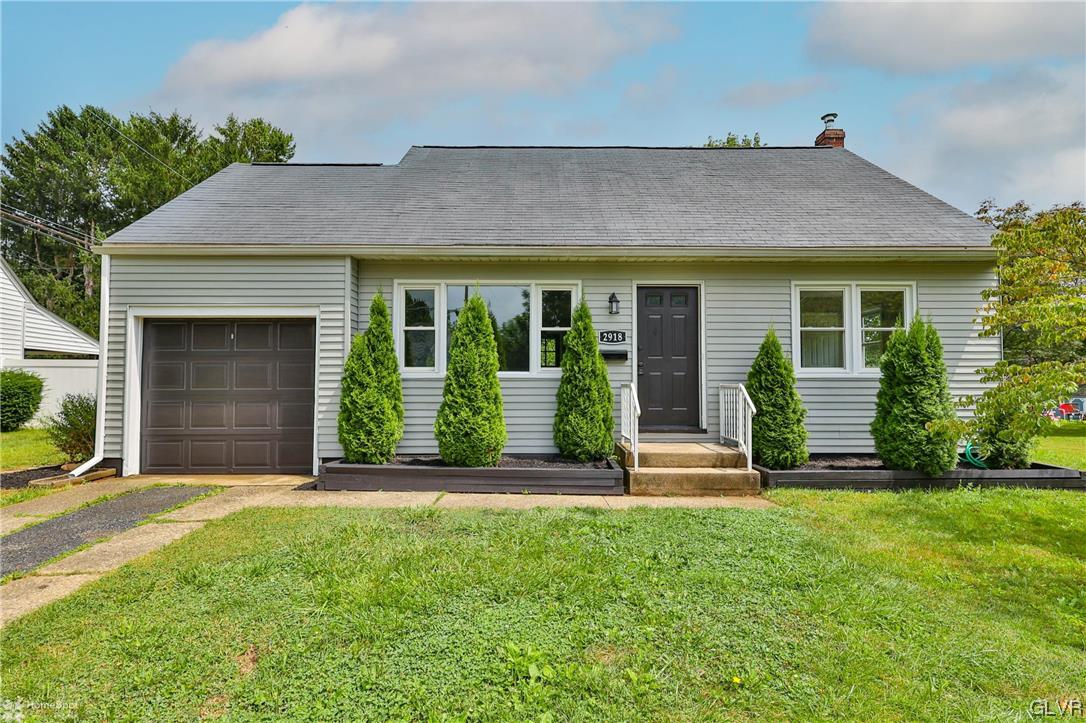 2918 Cornwall Road Bethlehem, PA 18017 - Photo 3 of 45 Gallery Image 3