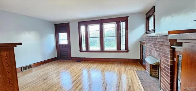 $1,100 | 320 Jewett Avenue, Unit 2, Buffalo, NY 14214