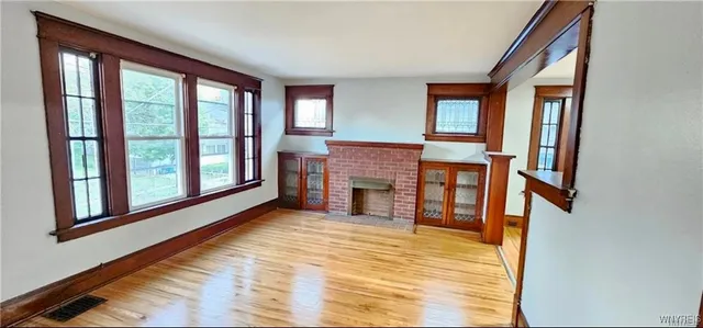 $1,100 | 320 Jewett Avenue, Unit 2, Buffalo, NY 14214