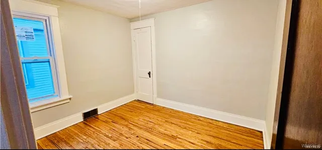 $1,100 | 320 Jewett Avenue, Unit 2, Buffalo, NY 14214