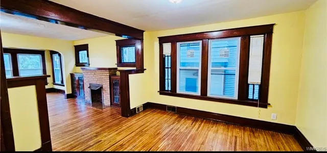 $1,100 | 320 Jewett Avenue, Unit 2, Buffalo, NY 14214