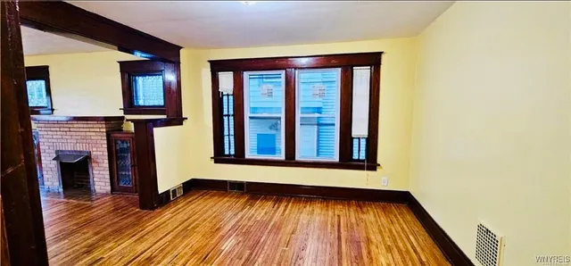 $1,100 | 320 Jewett Avenue, Unit 2, Buffalo, NY 14214
