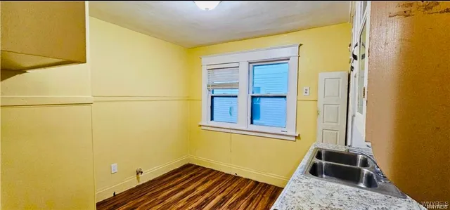 $1,100 | 320 Jewett Avenue, Unit 2, Buffalo, NY 14214