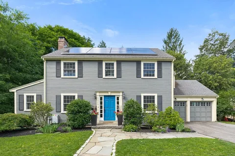 $2,395,000 | 10 Kirkland Circle, Wellesley, MA 02481