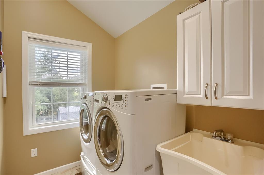 105 Blue Ridge Drive Cranberry Township, PA 16066 - Photo 25 of 50 a view of a bathroom with washing machine and washing machine