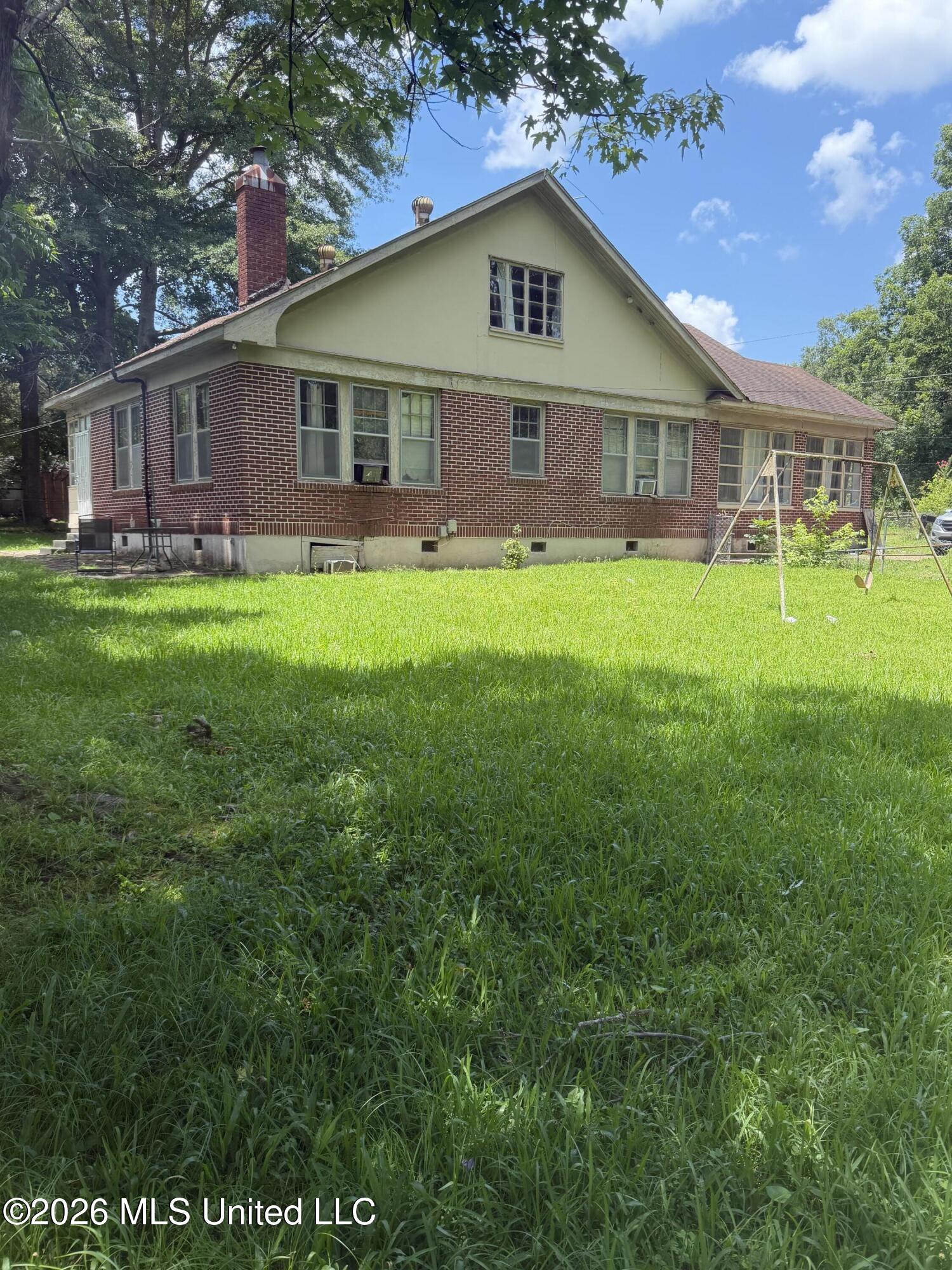 3817 29th Street Meridian, MS 39307 - Photo 4 of 32 IMG_5772