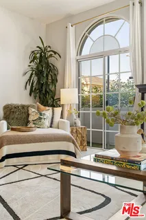 $1,025,000 | 5848 West Olympic Boulevard, Unit 102, Los Angeles, CA 90036