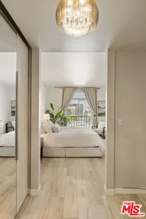 $1,025,000 | 5848 West Olympic Boulevard, Unit 102, Los Angeles, CA 90036