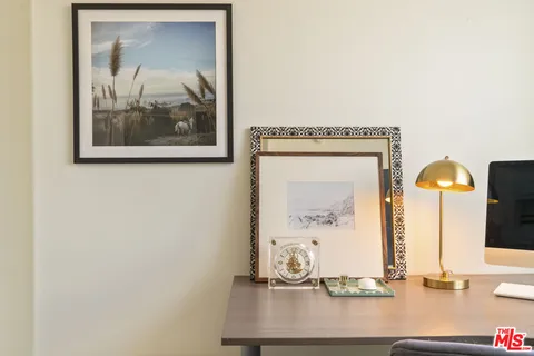 $1,025,000 | 5848 West Olympic Boulevard, Unit 102, Los Angeles, CA 90036