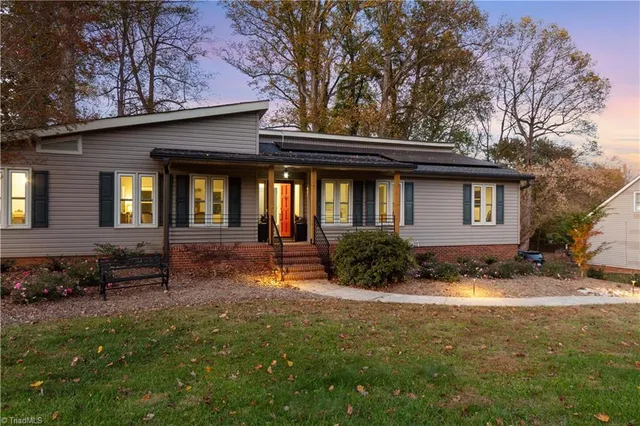 $490,000 | 8006 Bridgewood Road, Clemmons, NC 27012