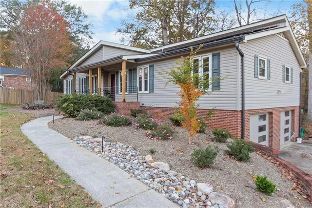 $490,000 | 8006 Bridgewood Road, Clemmons, NC 27012