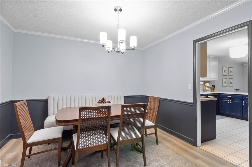 8006 Bridgewood Road Clemmons, NC 27012 - Photo 10 of 40 Dining