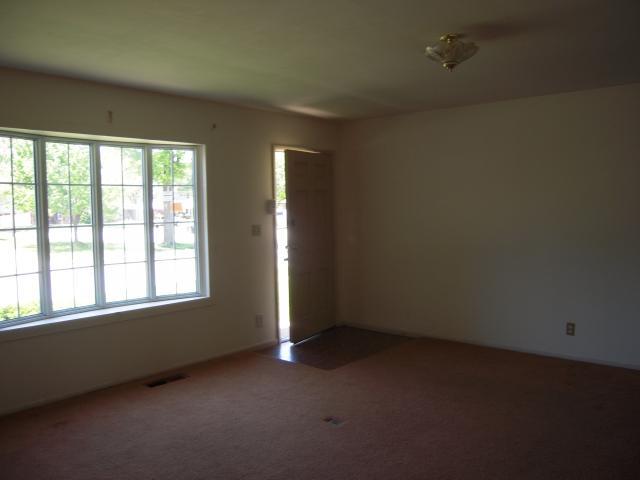 2403 Courtney Road Indianapolis, IN 46219 - Photo 3 of 5 Gallery Image 3