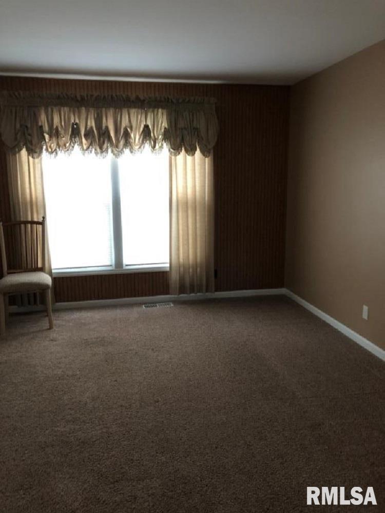 40 South Yorktown Road Macomb, IL 61455 - Photo 5 of 16 Gallery Image 5