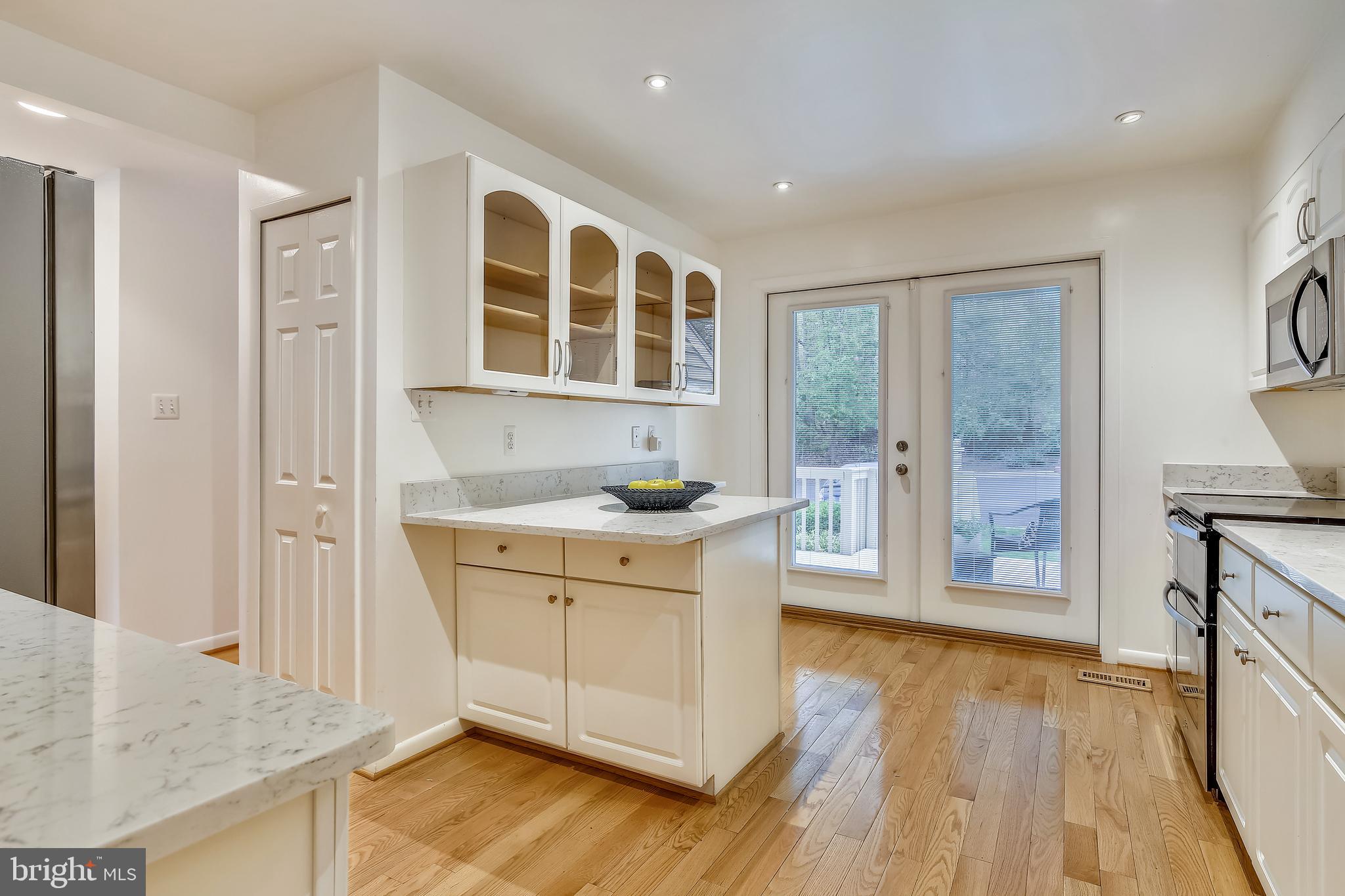 11173 Lake Chapel Lane Reston, VA 20191 - Photo 24 of 92 Opens to Front Deck
