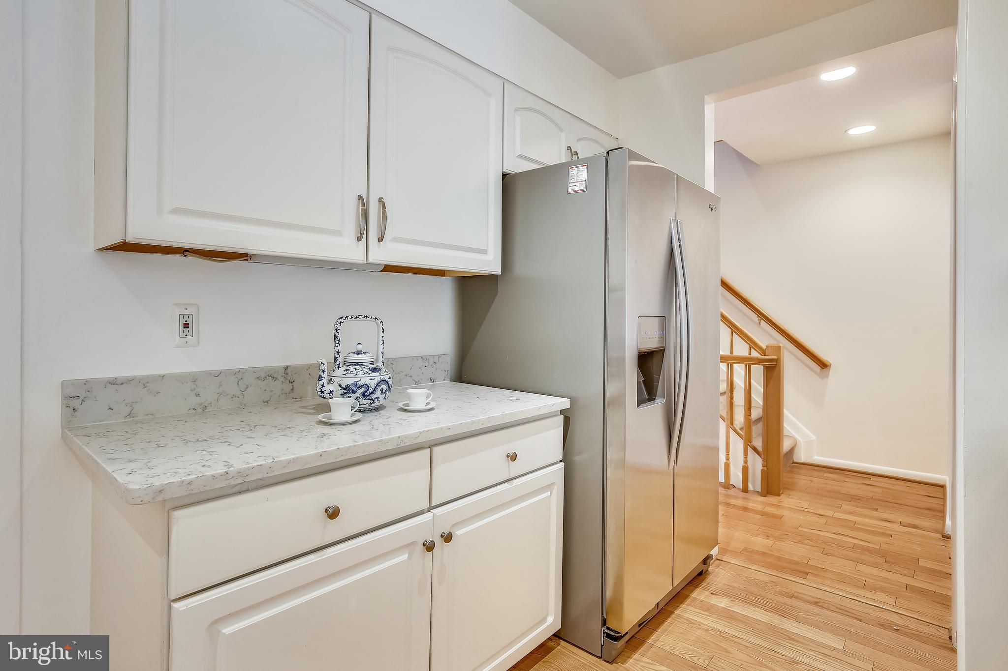 11173 Lake Chapel Lane Reston, VA 20191 - Photo 26 of 92 Kitchen