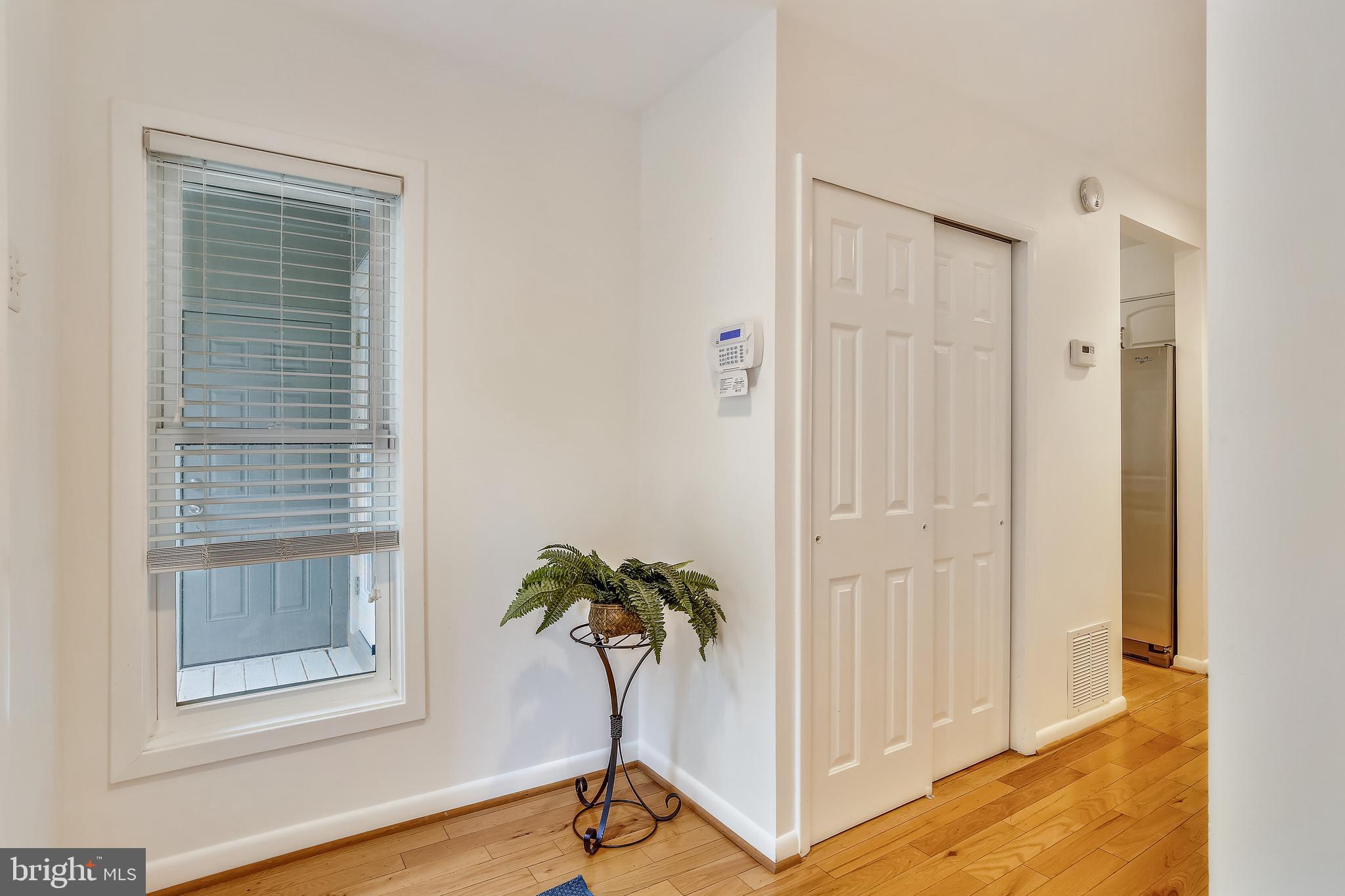 11173 Lake Chapel Lane Reston, VA 20191 - Photo 28 of 92 Foyer
