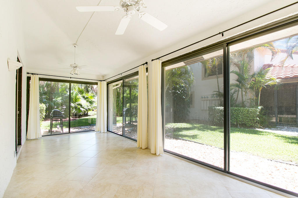 7877 La Mirada Drive, Unit 7877 Boca Raton, FL 33433 - Photo 16 of 20 Patio