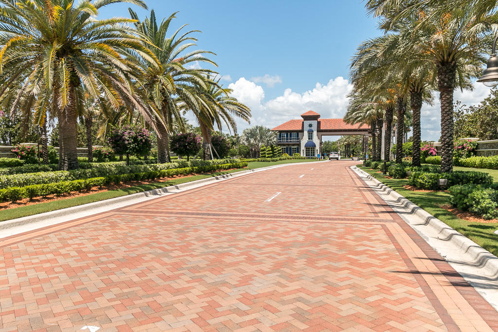 7877 La Mirada Drive, Unit 7877 Boca Raton, FL 33433 - Photo 19 of 20 Gate