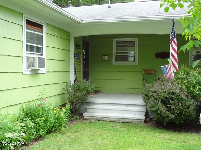 106 Wynooska Road Greentown, PA 18426 - Photo 14 of 45 9 Entrance