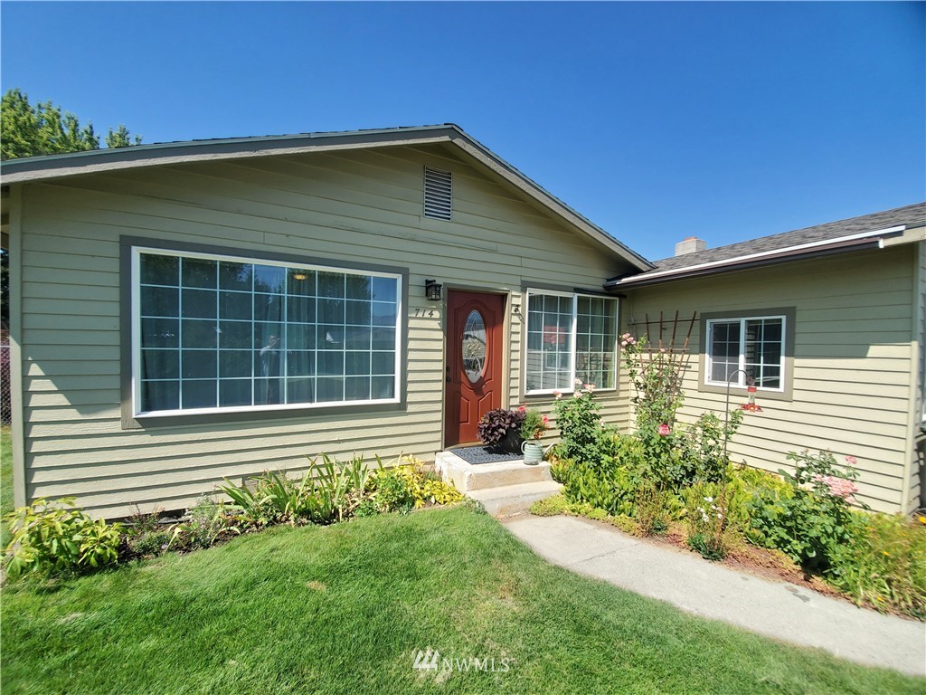 714 Ridge Place Omak, WA 98841 - Photo 3 of 36 Gallery Image 3