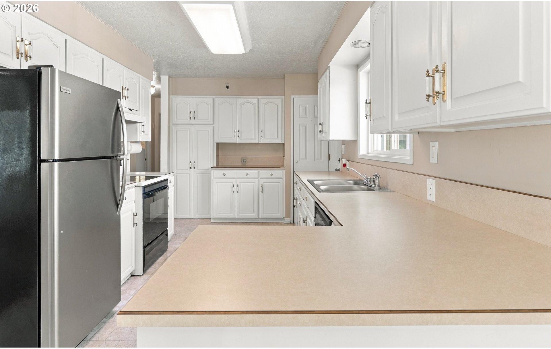 15290 Southwest Gopher Valley Road Sheridan, OR 97378 - Photo 9 of 44 Gallery Image 9