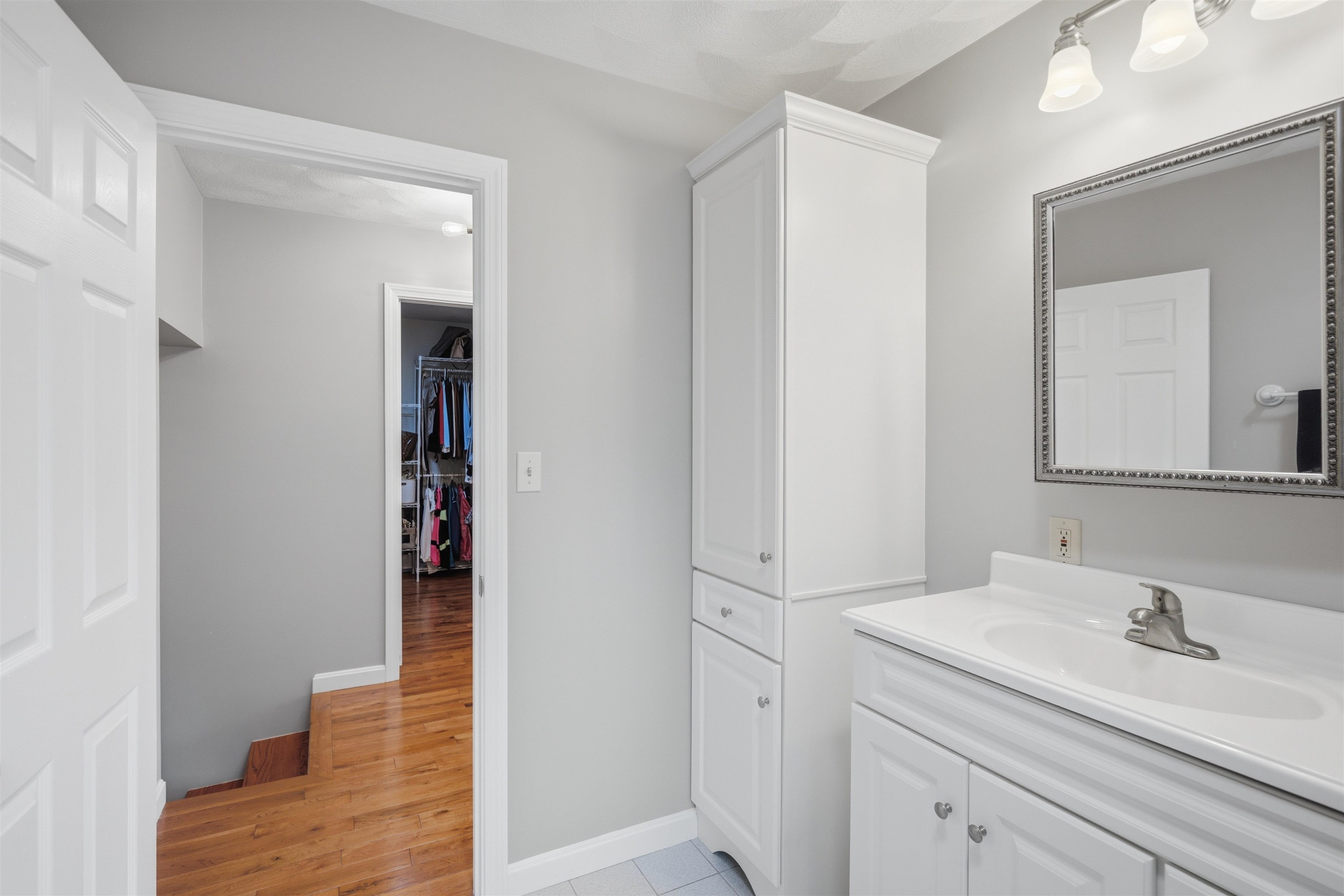 68 Jericho Road Pelham, NH 03076 - Photo 13 of 40