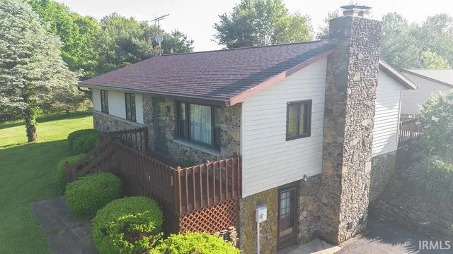 $399,900 | 8999 South Snow Road, Bloomington, IN 47403